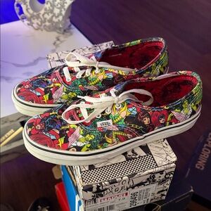Vans Marvel Graphic Sneakers - Multicolor